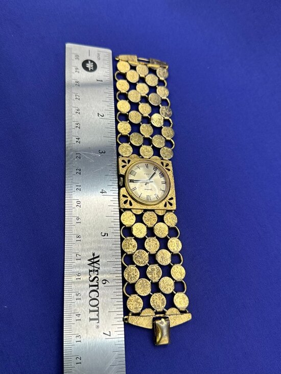 VTG Vendome Analog Watch 7-Jewel Wind-Up main image 5